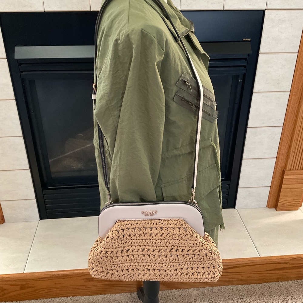 NWOT Guess Liguria Paper Straw Woven Crossbody Handbag